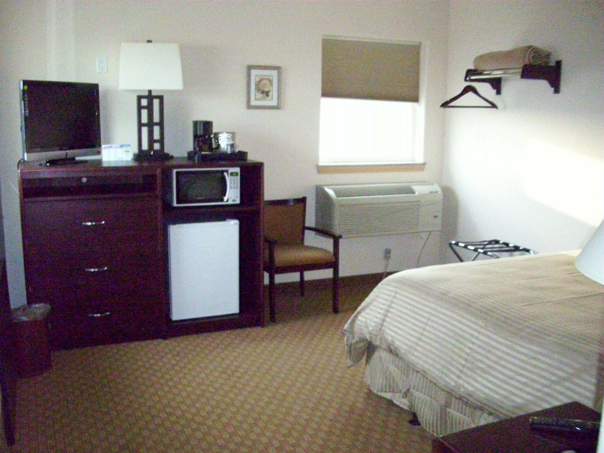 Price Pointe Inn Waukesha Exterior foto